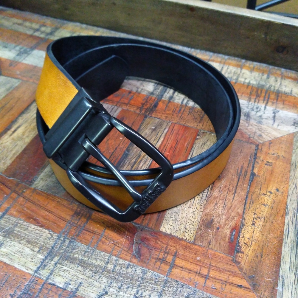 Levi's belt